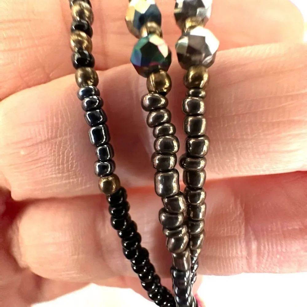 Multi strand adjustable bracelet - Picture 7 of 8